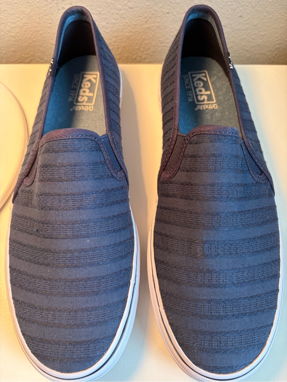 Keds Double Decker Eyelet Slip-On Loafers in Navy Blue, NWT, size 9